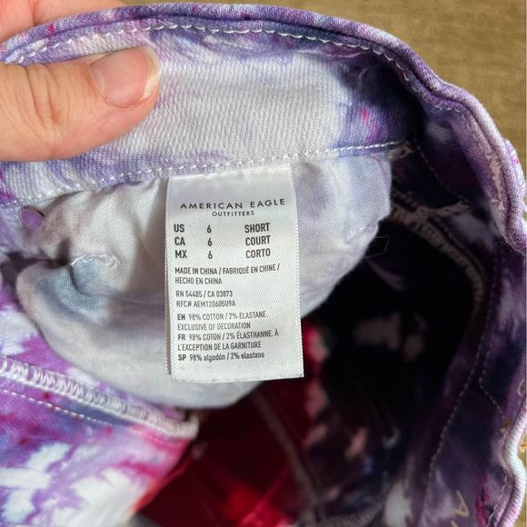 American Eagle Tie-dye Curvy Mom Short size 6 - Picture 7 of 7